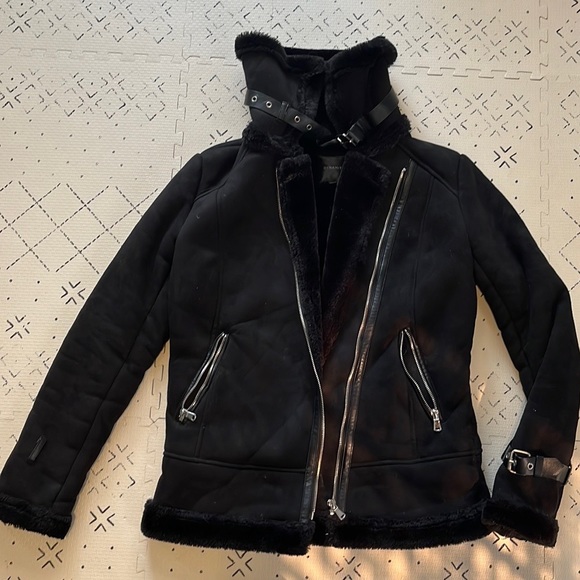 Dynamite Coat - Picture 1 of 4